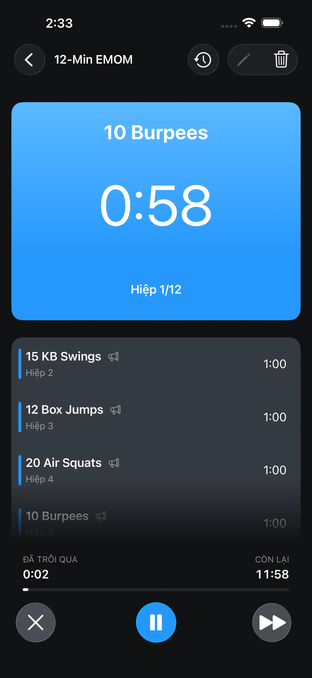 EMOM timer running with current round state