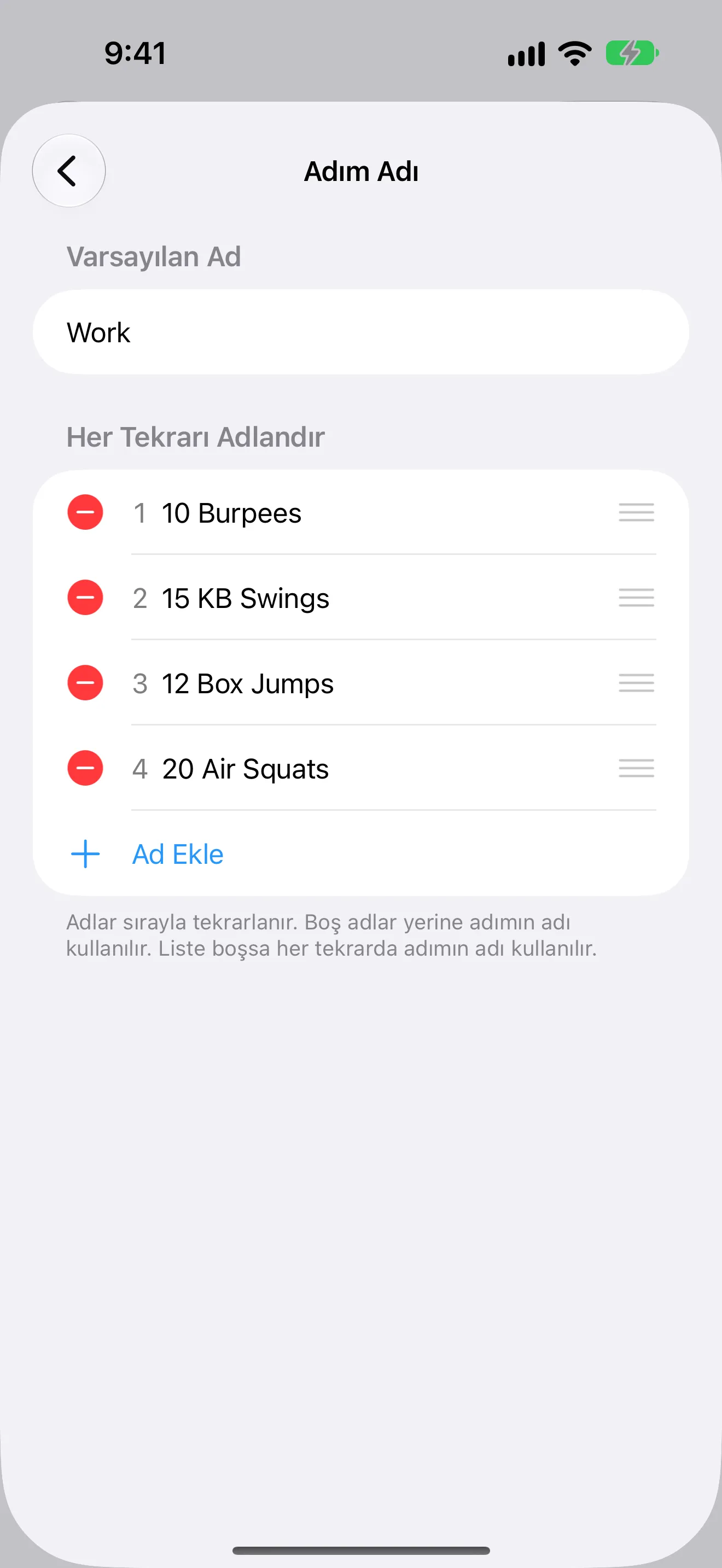 Bir EMOM antrenmanının her dakikası için farklı bir CrossFit hareketini gösteren Timer+ ekran görüntüsü.