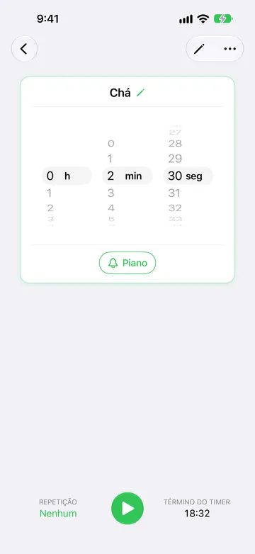 Timer Chá pronto para iniciar, com a roda de duração em 2 minutos e 30 segundos, um botão de som Piano, repetição definida como Nenhum, um botão de reproduzir e Término do timer às 18:32.